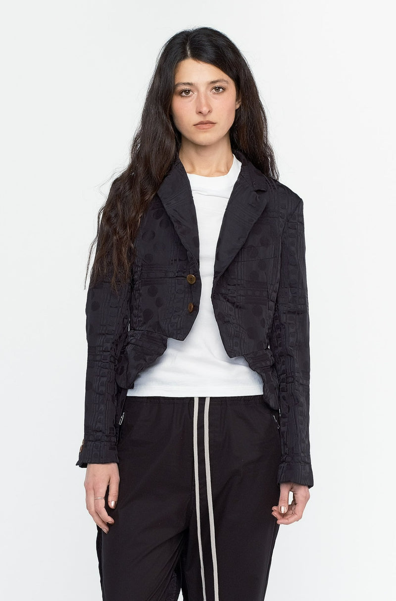 Tail jacket