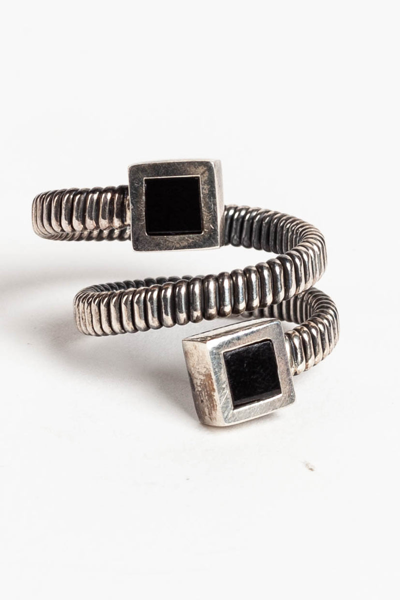 Tubular Ring With Onyx