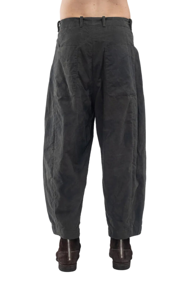 TR16-M Tuck Trouser