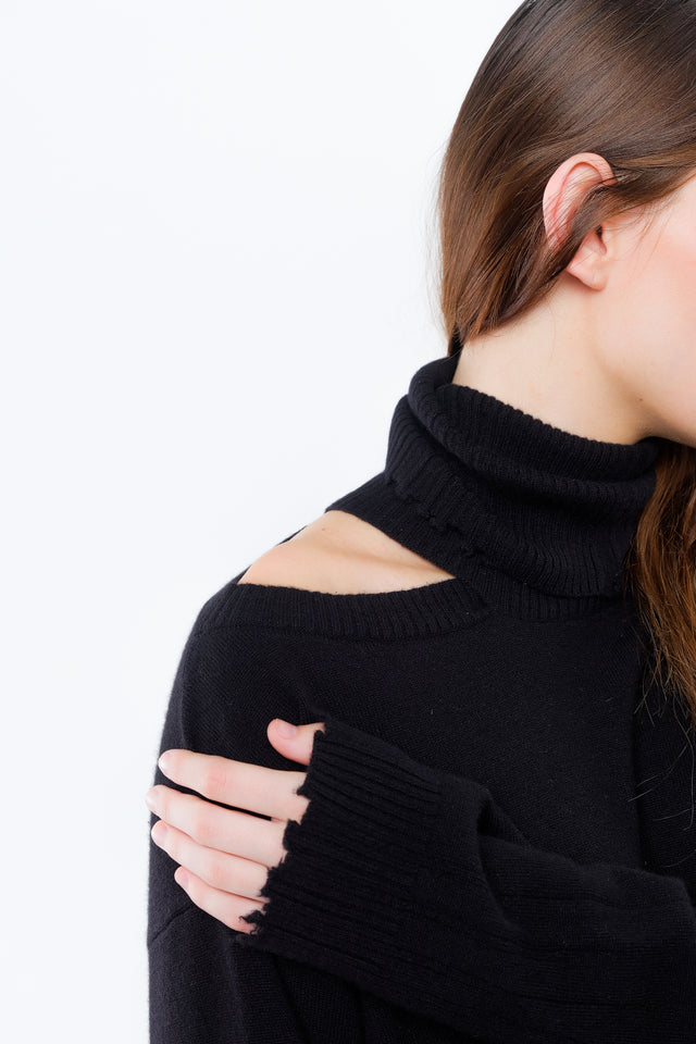Cut out Turtleneck