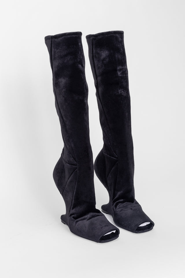 Cantilever Boot