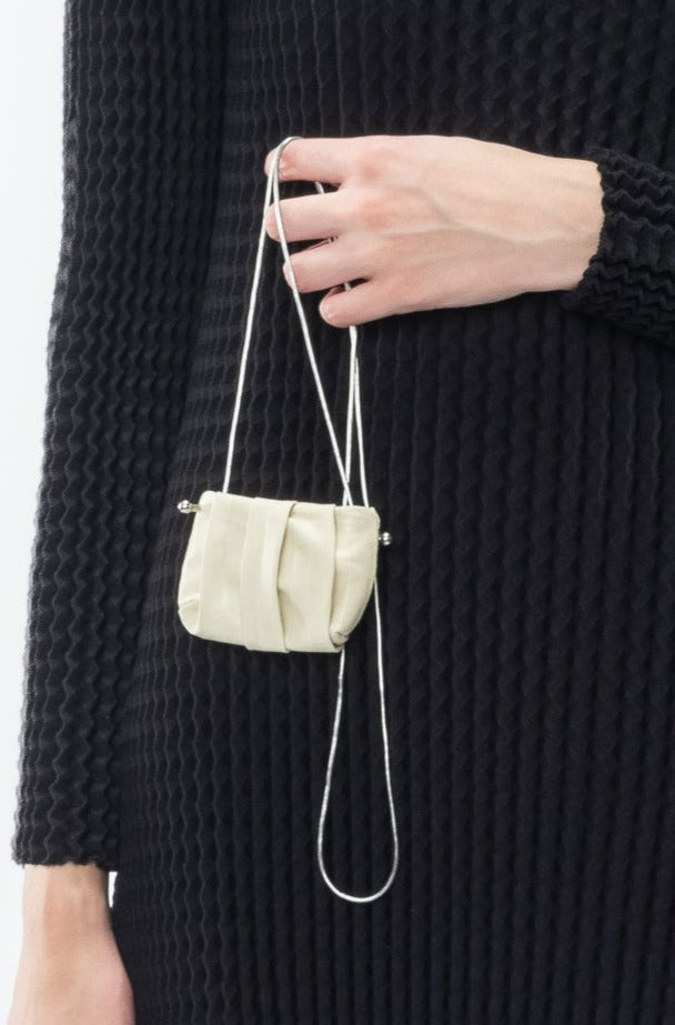 Venta Purse necklace Off green