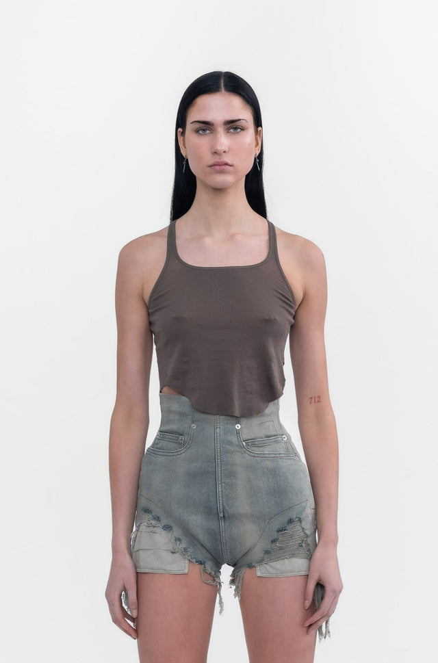 BASIC TANK CROPPED