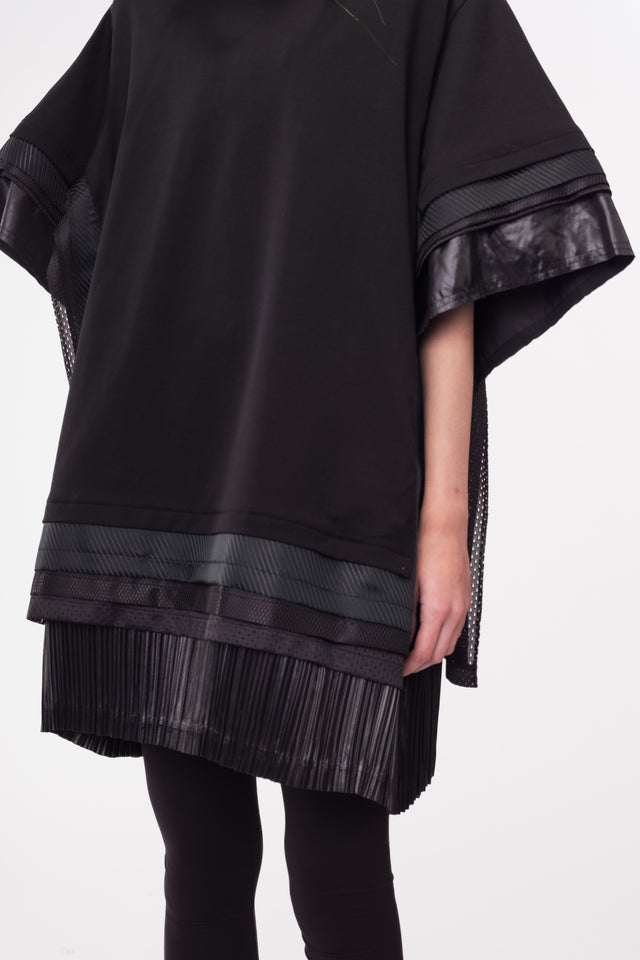 LAYERED PLEATS T-SHIRT