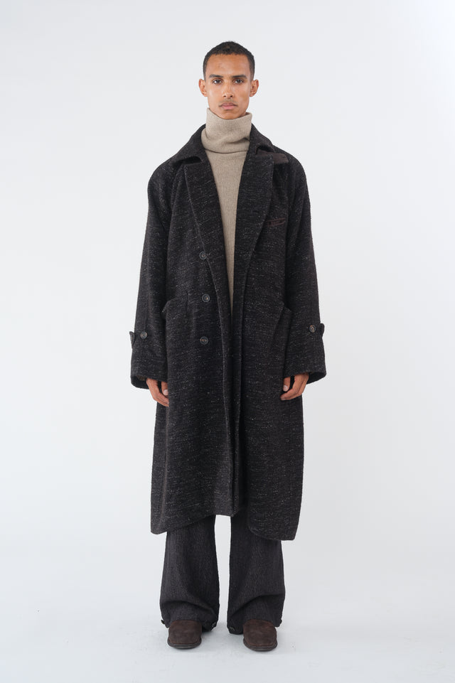 Spread Collar Coat