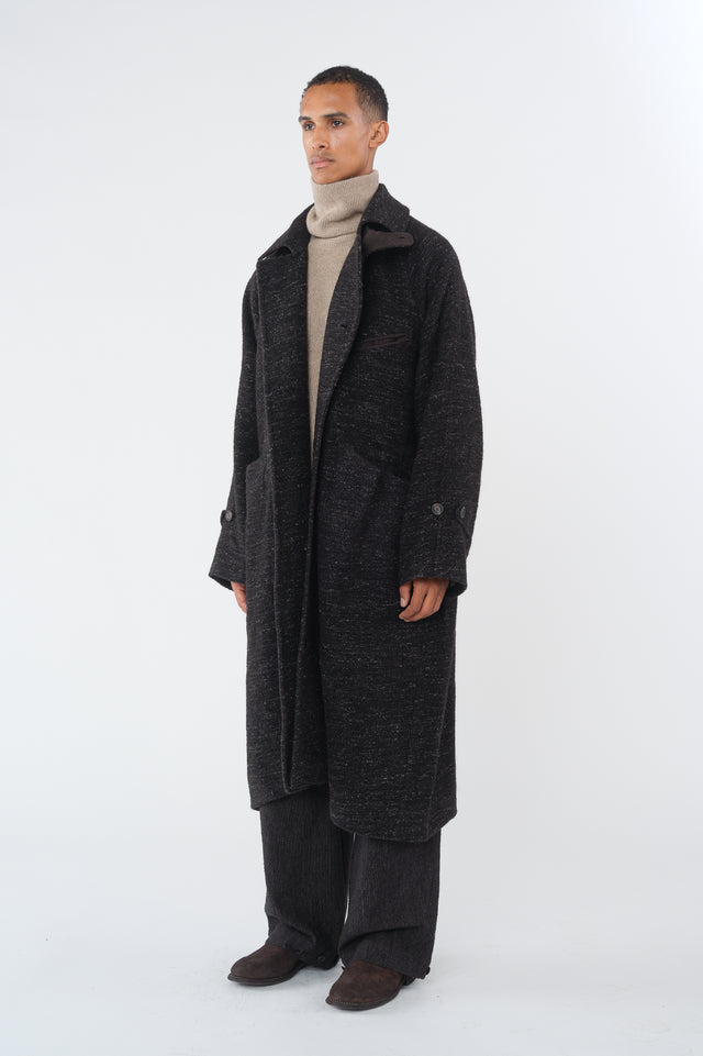 Spread Collar Coat