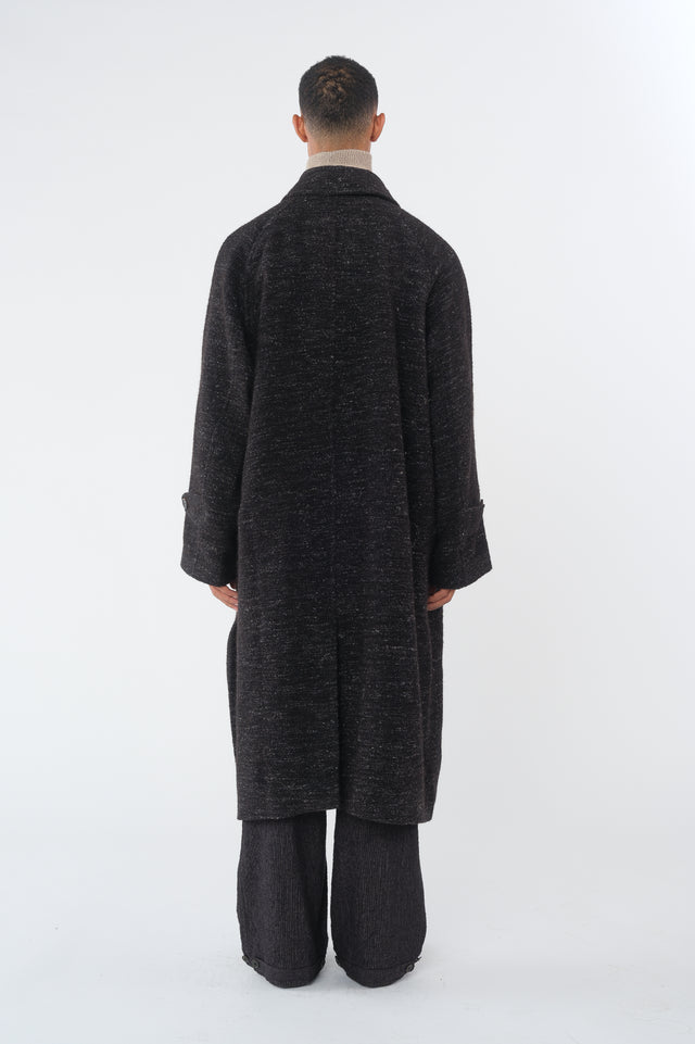 Spread Collar Coat