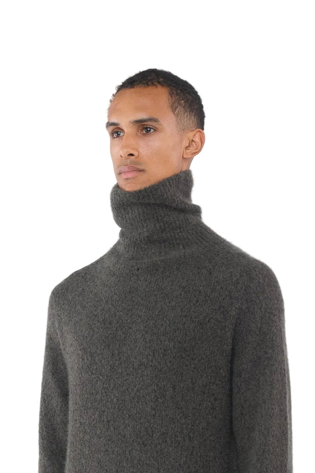 Turtleneck Seamless Sweater