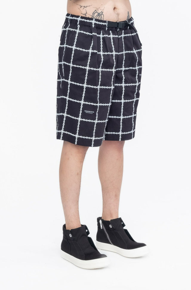 LATTICE CHAIN SHORTS