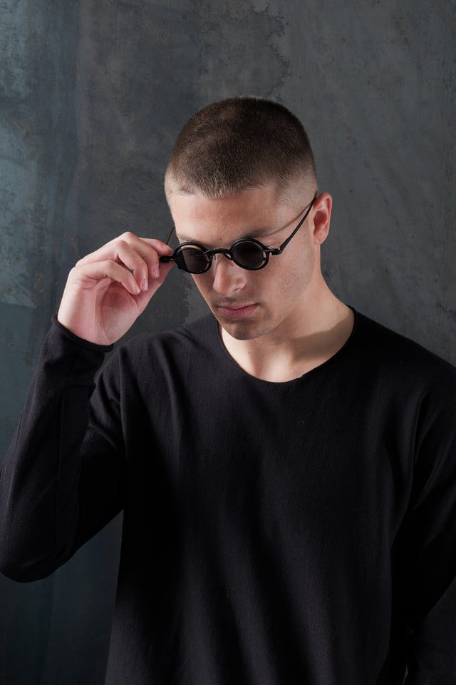 Round Clip Sunglasses in Black