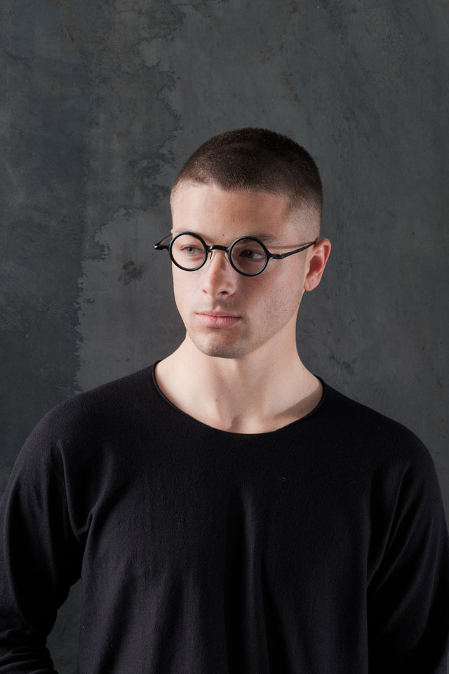 Round Clip Sunglasses in Black