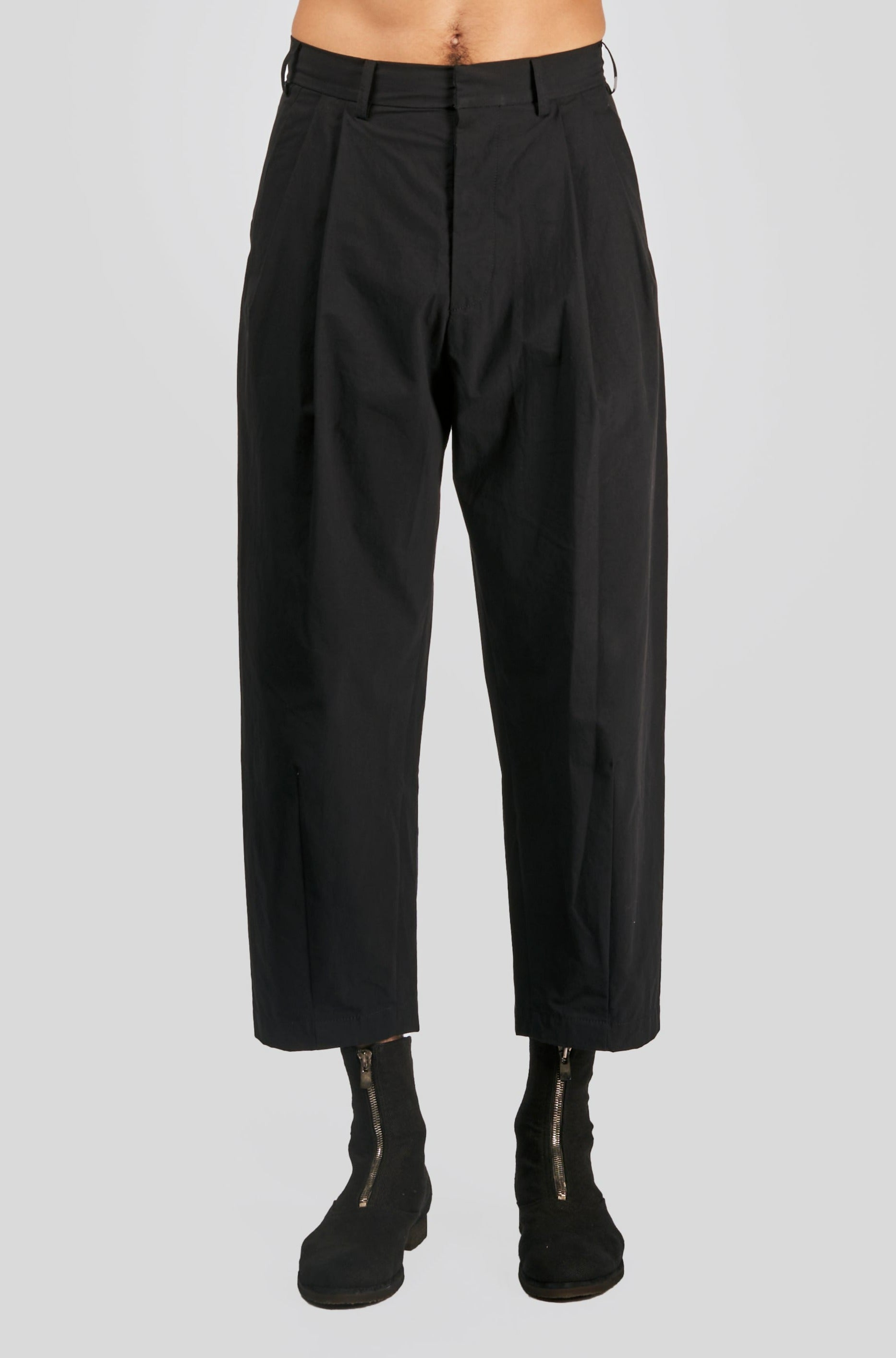 パンツ UMA WANG Woman Pants Green UP3011 UW087 Uma Wang Woman Green Trousers | ModeSens