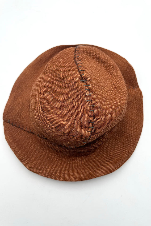 SILVER STAPLE STITCH MEDIUM BRIM HAT RUST