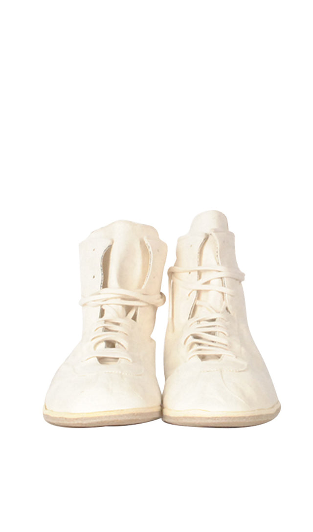 RN02P Kangaroo Sneaker In White