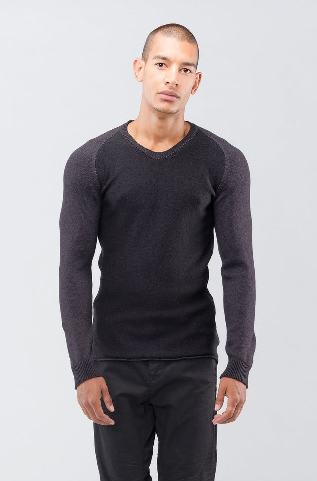 Roundneck Sweater 7