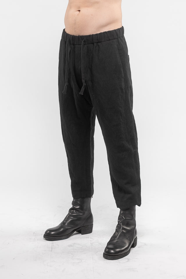 Tapered Drawstring Pant 04