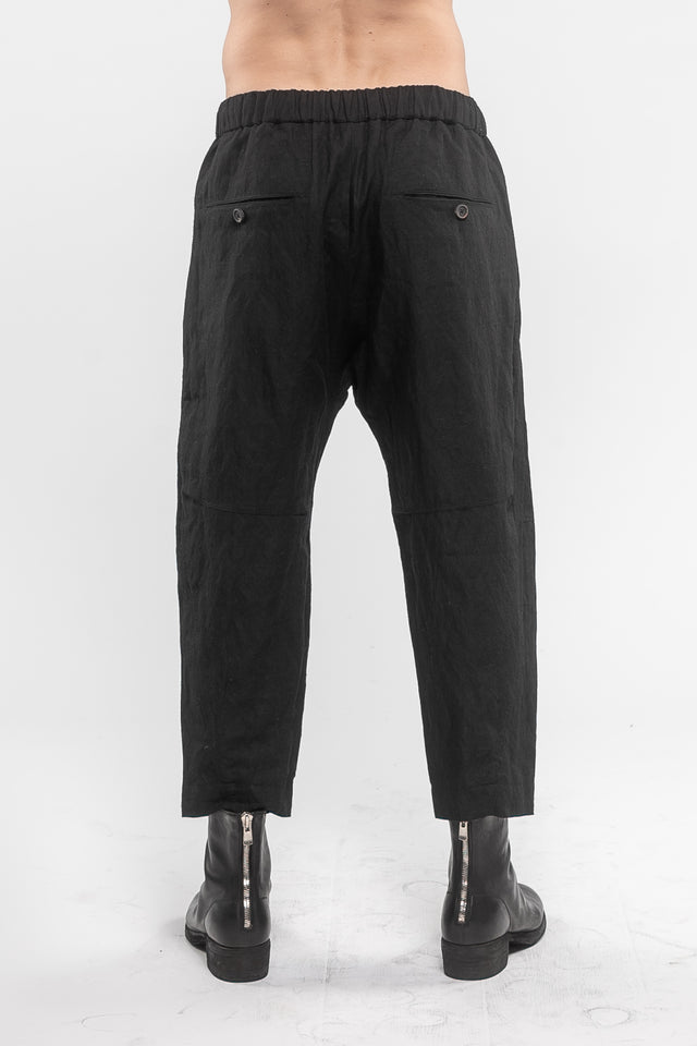 Tapered Drawstring Pant 04